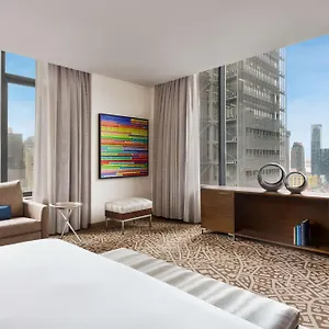 Hilton Times Square فندق