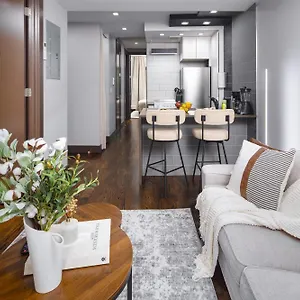 Stylish 3bd In Manhattan Apartment