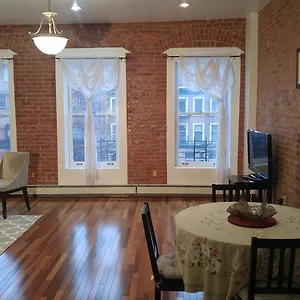 Tiffini Apartment