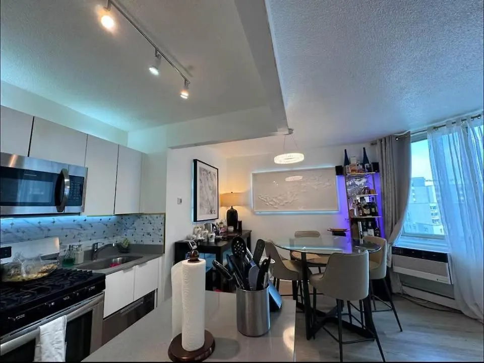New Modern 2Br W Fireplace & Fitness Lounge, Live Comfortably In East Harlem New York Apartment